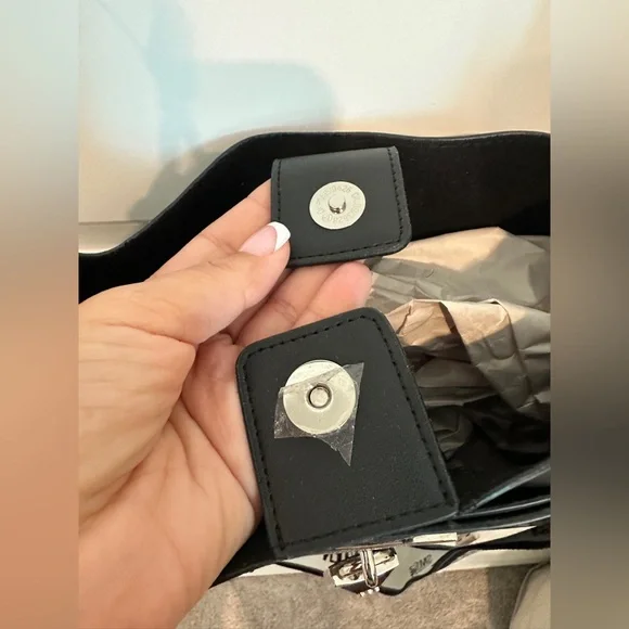 NWT- STEVE MADDEN Black Bjessi Crossbody Bag - Picture 11 of 16